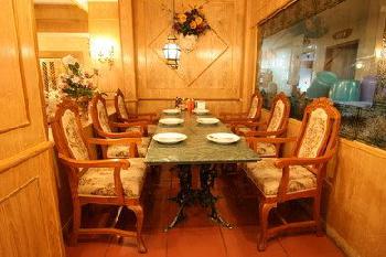 13 Coins Antique Villa