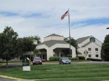 La Quinta Inn & Suites Overland Park