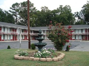Executive Inn - Cheraw