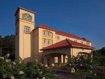 La Quinta Inn & Suites Norfolk Airport