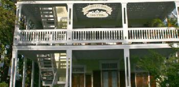 Island City House Hotel