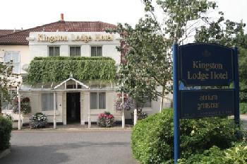 Brook Kingston Lodge Hotel