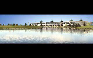 Quay West Resort Magenta