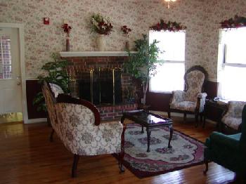 Carriage House Inn