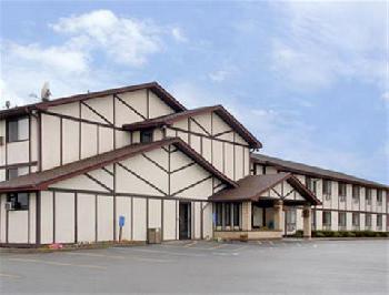Super 8 Montgomery Maybrook